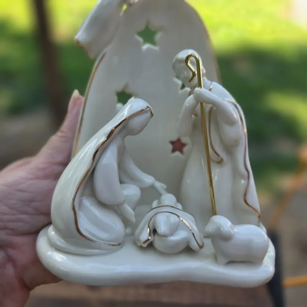 Avon Christmas Nativity Porcelain Figurine 2005 Ivory Gold Holy Family 6.5